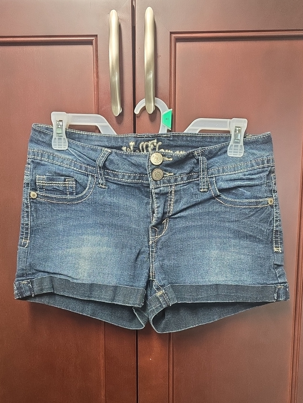 Like New. Vintage. Wildflowers Dark Blue Cuffed Denim Shorts. Size 9